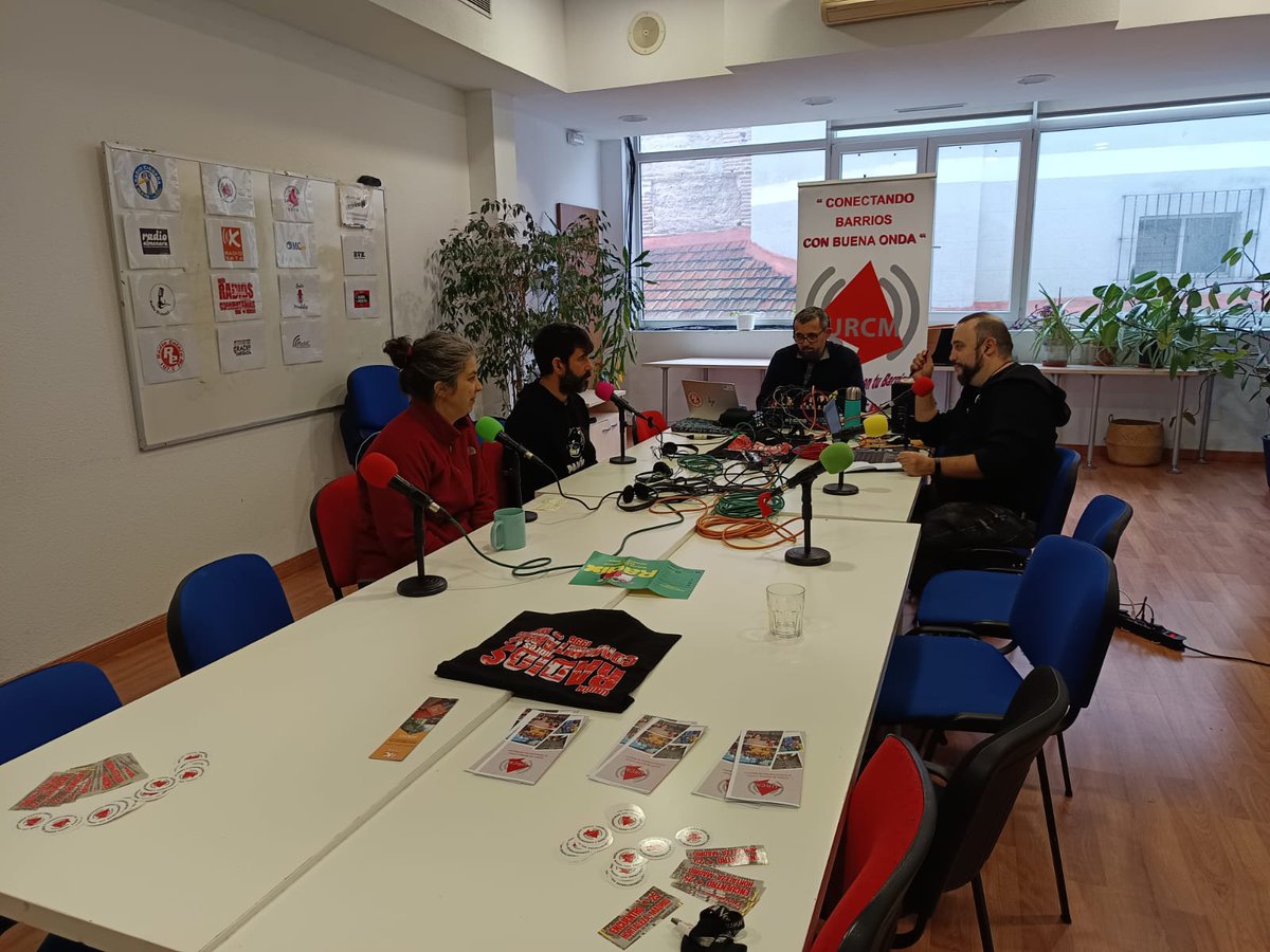 Hace una semana estábamos celebrando el Día Mundial de la Radio desde el Espacio Cooperativo La Traviesa. Y por ahí pasaron la asamblea del espacio y  <a href="/agrestascoop/">AGRESTA S. Coop.</a>  
¡REVÍVELO!📻 audio.urcm.net/Dia-mundial-de…