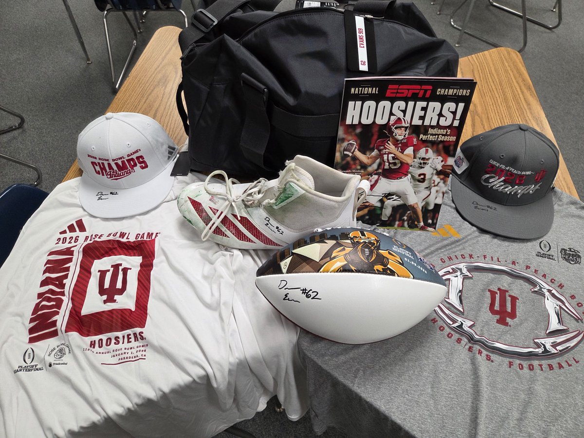 BIG prize up for grabs Sat at the FAHS Football &amp; Softball Fundraiser at Rock River Lanes!
'22 FA grad Drew Evans donated a great bundle: including game-worn National Championship cleat 👀
Win these in our raffle &amp; silent auction!
Come support <a href="/FAHSAthletics/">FAHSAthletics</a> 🏈🥎1–4 PM tomorrow!