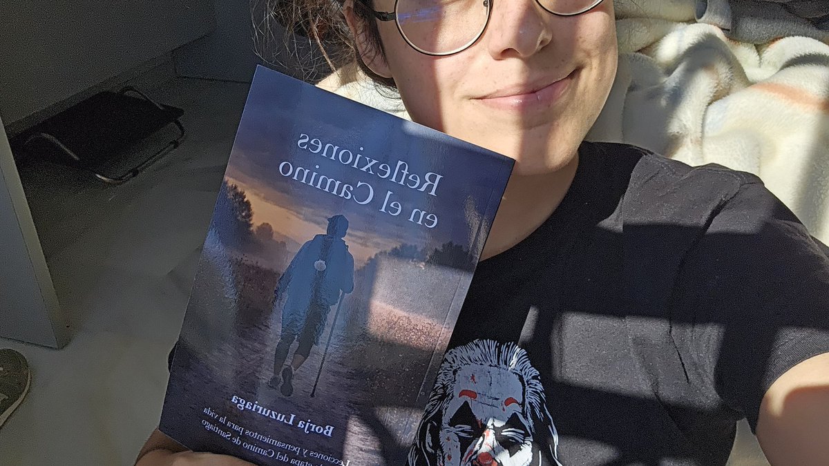 marinaa1012's tweet photo. Lo conseguí @LuzuVlogs , este finde me lo fundo https://t.co/uZ2RbftKoM