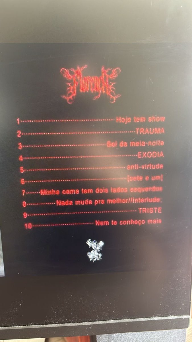 FLÔ 🌹 tweet media