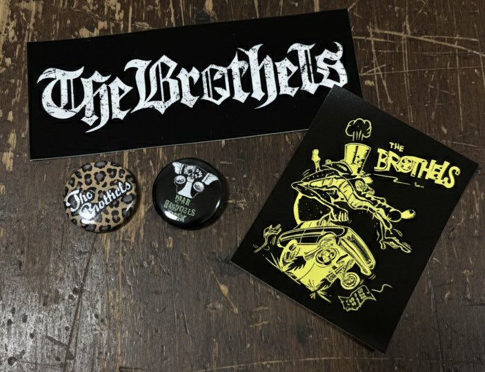 thebrothels's tweet photo. 🆕NEW MERCHANDISE🆕

缶バッジ（25mm）＆ステッカー各種セット

ライブ会場＆ONLINE STOREにて発売開始⚫️

https://t.co/XQ8X76cHNN https://t.co/Dexo7xEn3s
