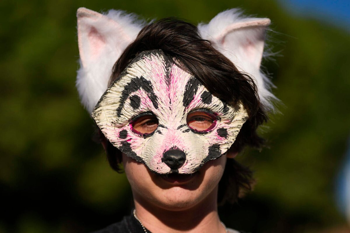 Fenómeno therian llega a España: jóvenes que se identifican con animales -