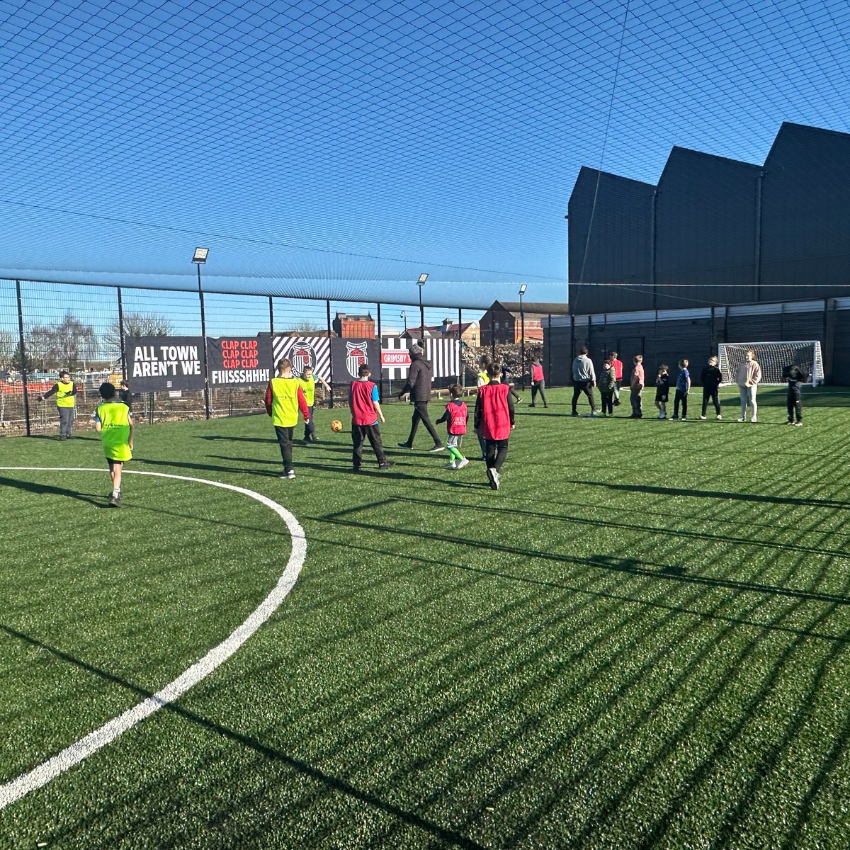 officialgtfc's tweet photo. We’re proud to announce a new partnership between Grimsby Town Foundation and Horizon Youth Zone 🤝

Together, we’ll be delivering weekly Premier League Kicks sessions, creating more opportunities for young people in our community to play, develop and thrive.

#GTFC