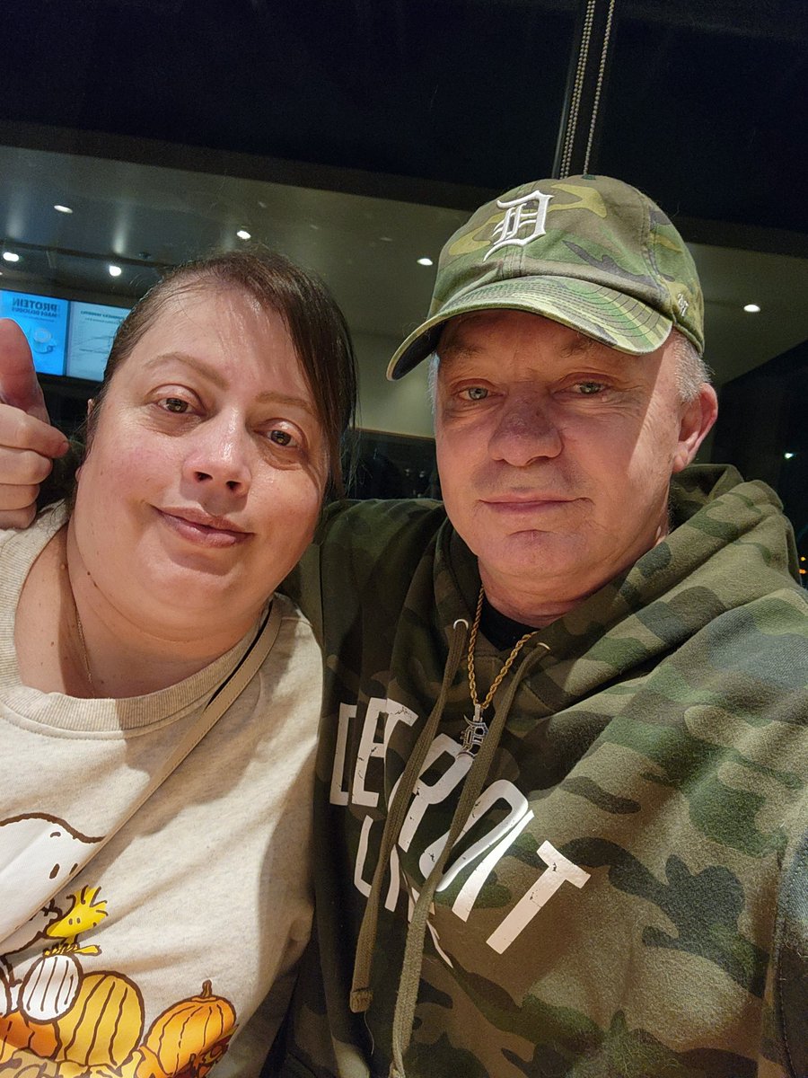 dclynick66's tweet photo. Thank God It's Friday! @Starbucks is always my first job single day.👍👍 #RocketFuel #TGIF https://t.co/2h1s0J6Ar5