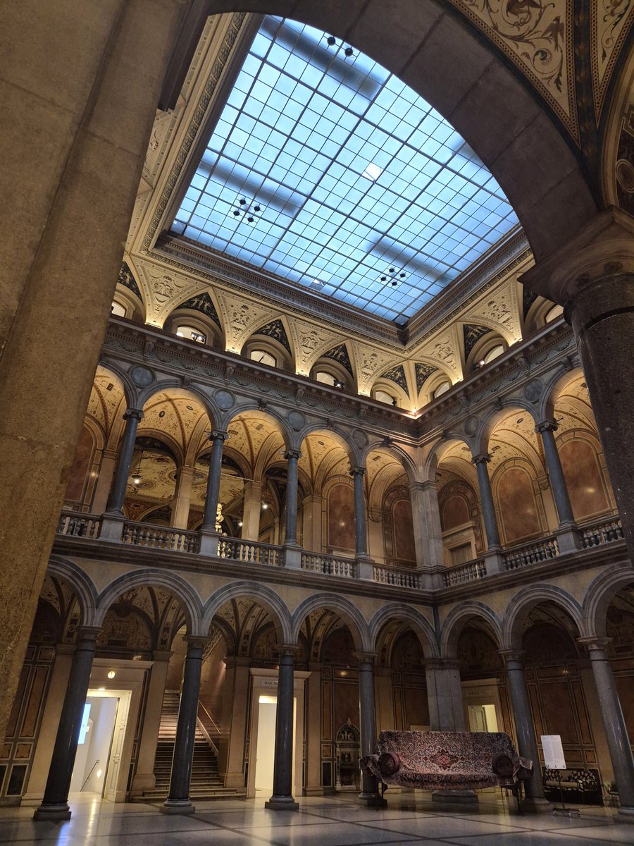 Only In Guides/The Urban Explorer tweet media