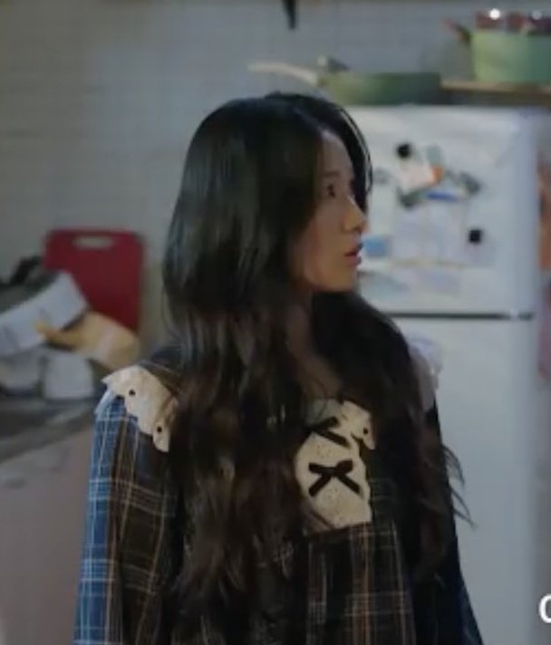 [#NoTailToTellEp9] 
Hyeyoon cute banget pake baju ini huaa😖💕

#KimHyeYoon #김혜윤 
#NoTailToTell #오늘부터인간입니다만