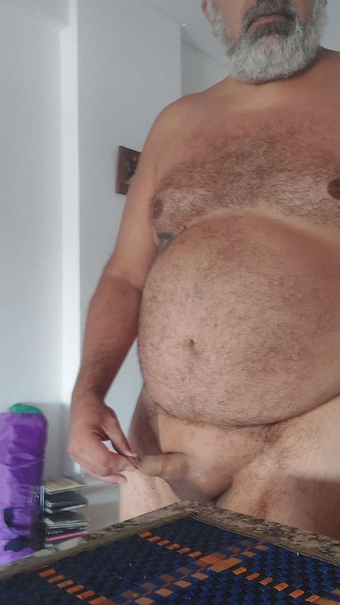 NotMarriedBear tweet media