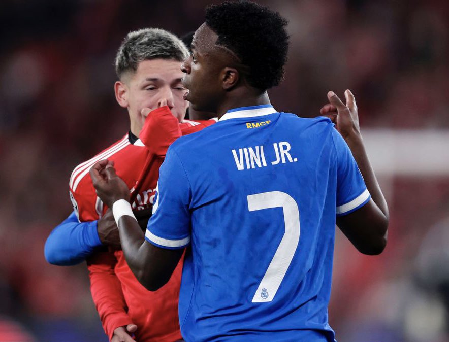 Blue Moon tweet media