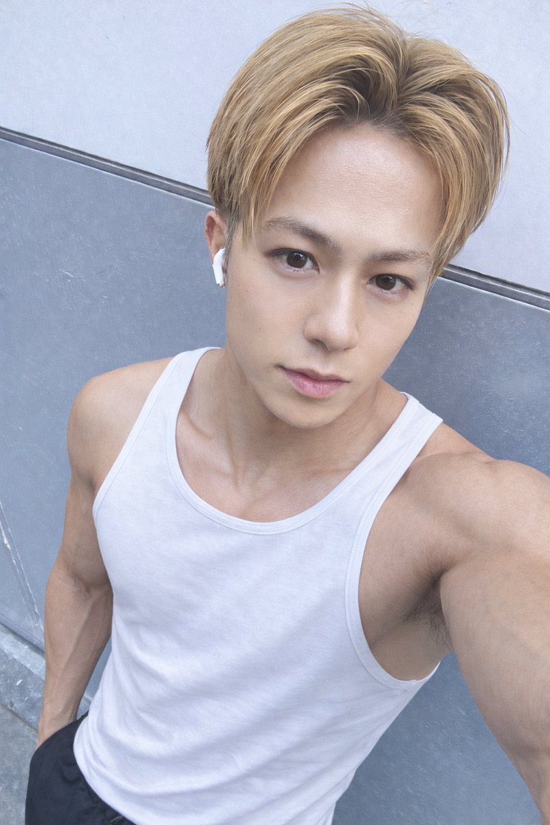 KOKI_240_'s tweet photo. トレーニングしすぎて、ムキムキになっちゃった💪 https://t.co/oE6zdsZbrl