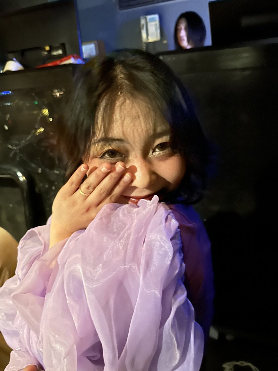 なかなかタイミングが合わなかった、#不滅のアスカ さんのライブに、ようやく行くことができた！ #大塚 #Heartsプラス。隣の系列店には入ったことがあるが、+は初めて。スタンディングはキツいよ〜。
アスカさんは、4組中で最初の出演だったけど、最後までいたよ！
不滅のアスカ…やっぱり最高！