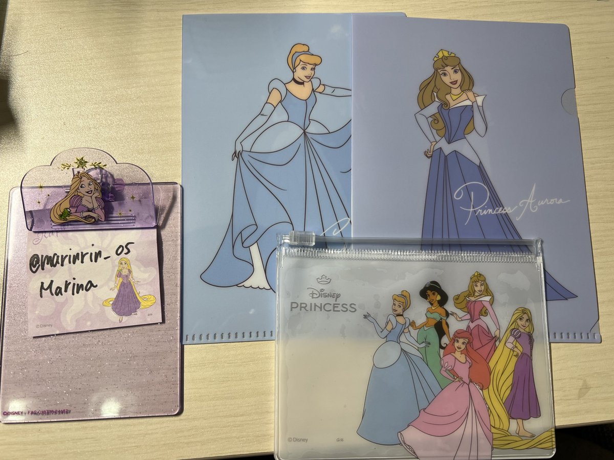 marinrin__05's tweet photo. 【交換】ディズニー プリンセス 
キャンドゥ スライダーポーチ 
ミニクリアホルダー 巾着 メモ帳

譲▶︎アリエル、オーロラ、シンデレラ、シークレット

求▶︎ALT

郵送のみ📮 https://t.co/O4P3q1d8n7