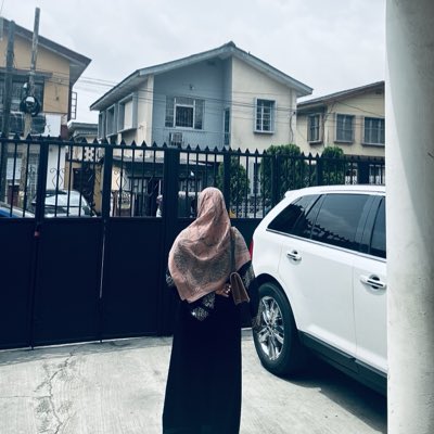 A new way to start again. I hope I am not interrupting anything #NewProfilePic

<a href="/Bells_01/">TheFoodie.Bells🥘🍜</a>