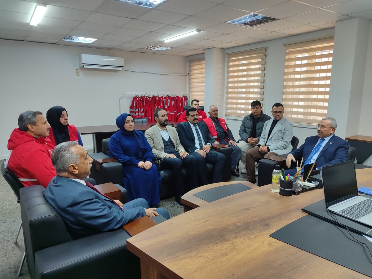 KizilayHaliliye's tweet photo. AK Parti İstanbul Milletvekili İsmail Erdem,
AK Parti Şanlıurfa İl ve Haliliye İlçe Teşkilatı Üyeleri Şube Başkanlığımıza Ziyarette Bulundular.

Ziyaretlerinden Dolayı Kendilerine Teşekkür Ederiz.

@FatmaMericYlmaz @hasansildak @mserkansahin @bbismailerdem https://t.co/lSC9Aqoc0U