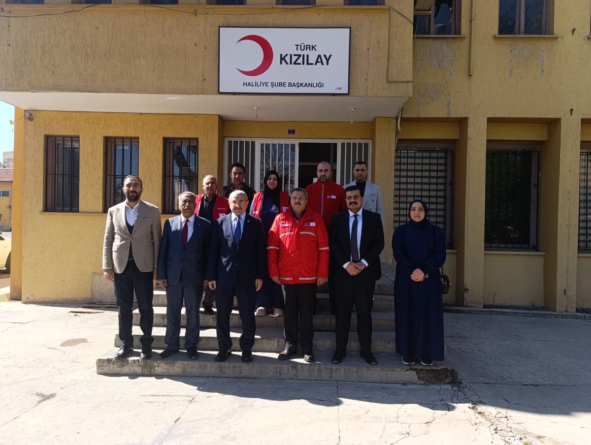 KizilayHaliliye's tweet photo. AK Parti İstanbul Milletvekili İsmail Erdem,
AK Parti Şanlıurfa İl ve Haliliye İlçe Teşkilatı Üyeleri Şube Başkanlığımıza Ziyarette Bulundular.

Ziyaretlerinden Dolayı Kendilerine Teşekkür Ederiz.

@FatmaMericYlmaz @hasansildak @mserkansahin @bbismailerdem https://t.co/lSC9Aqoc0U