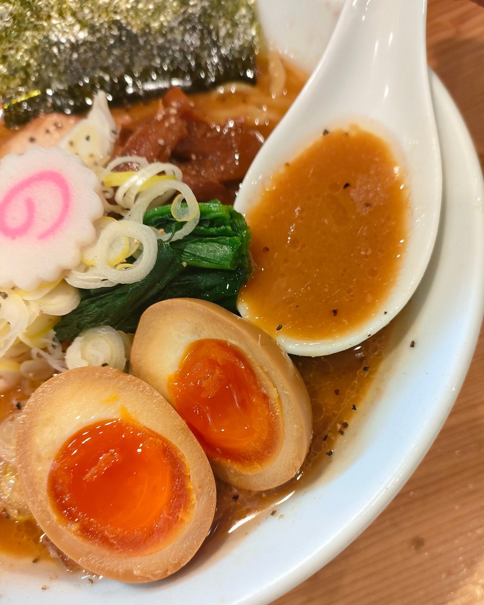 bqra_men's tweet photo. #新潟長岡生姜醤油ラーメン阿蘭陀軒　#オランダ軒 🇳🇱 #阿蘭陀軒 

🍜 >> ✨
#ラーメン #ラーメン女子 #ラーメン好きな人と繋がりたい 2026年 2回目のみっそ 🍜✨前回のと比べてほしくて 引用にて ポスト🙌✨前回よりさらに甘めコク ブラックペッパーでしまる味 💨✨とってもクリーミーで旨々です💯✨ https://t.co/pp8ZDRbD5G