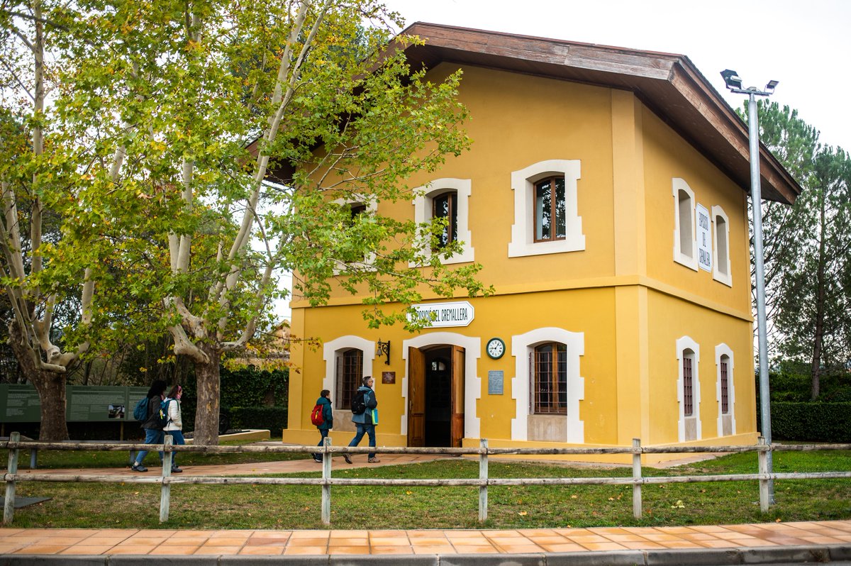 Cremallera i Funiculars de Montserrat tweet media