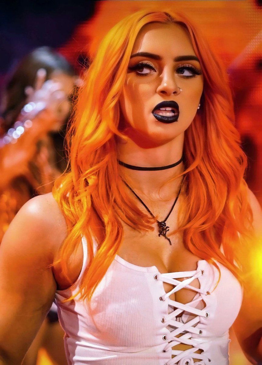 HellsFavoriteWhore tweet media