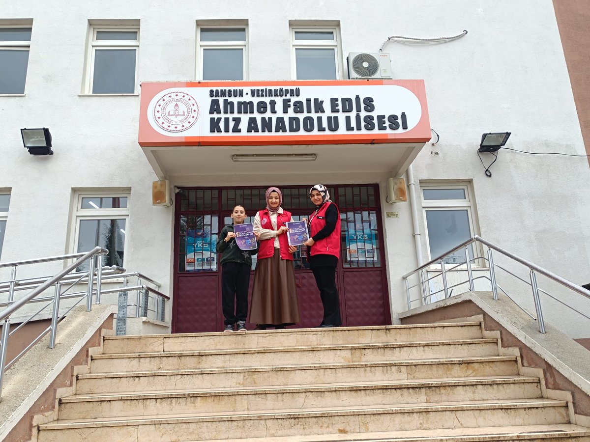 Kültür sanat yarışmalarını liselerimizde duyurmaya devam ediyoruz. 
#gsbgm #kültürsanatyarışmaları