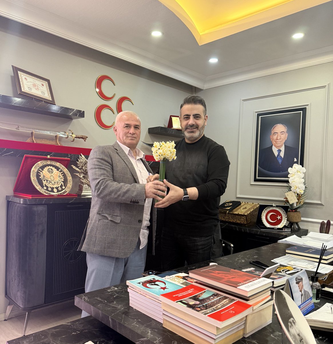 Önceki dönem Mhp Hasankeyf İlçe Başkanımız Ahmet Akdeniz (Çoban Ahmet)’e nazik ziyaretlerinden dolayı teşekkür ediyorum.

Baharın en zarif habercisi nergiz çiçekleri… 😊👍