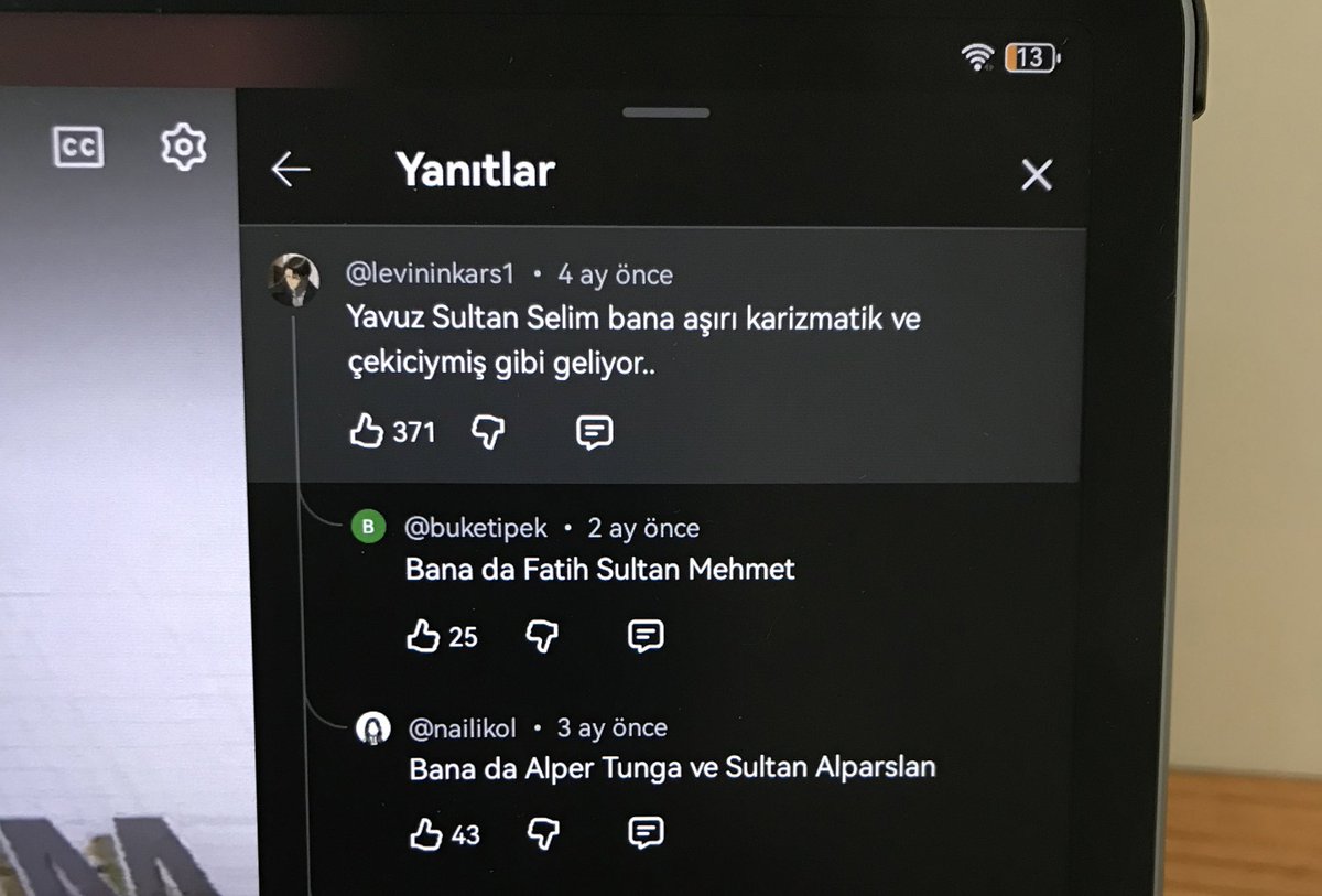 herkesin ciddiyetle dinlediği derste bizim cıvıklık