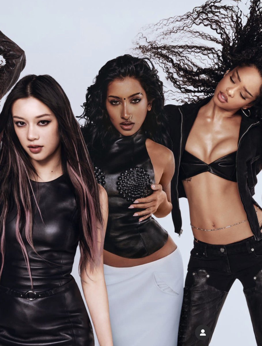 ev ✩ ♱ tweet media