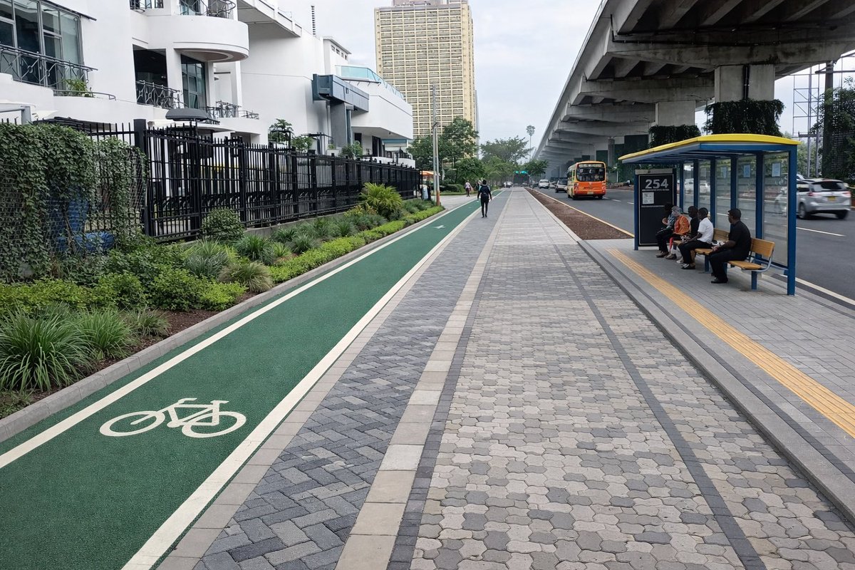 amenya_nelson's tweet photo. Look at what that street could transform into with proper work. Nairobi can be stunning with just a little aesthetic, there’s so much space to work with. https://t.co/OQOOxJRjTV