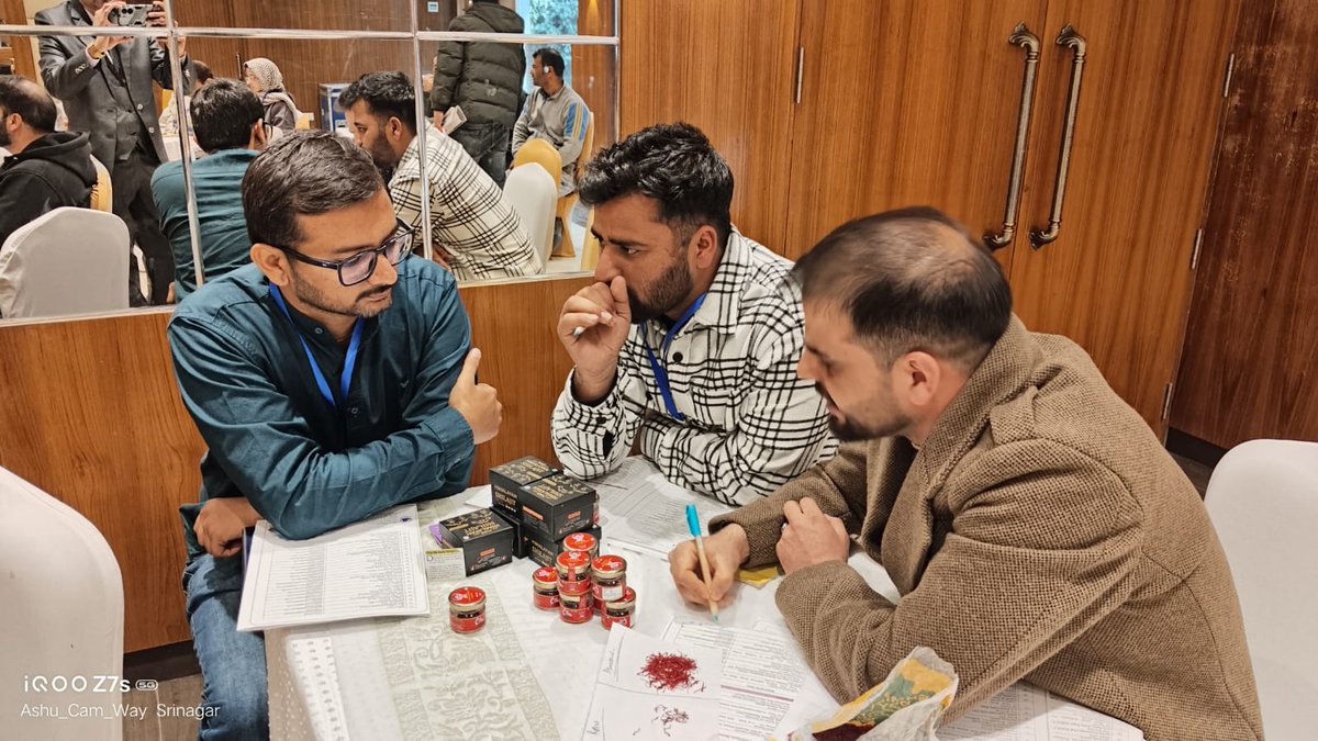 Spices_Board's tweet photo. Spices Board conducted a Buyer-Seller Meet on 20 February 2026 at Hotel Shahenshah Palace, Srinagar, to promote spice exports from the Union Territory of Jammu &amp; Kashmir. The hybrid meet brought together nearly 100 participants from J&amp;K, and exporters from across India @DoC_GoI https://t.co/CJC7mHHIZ2