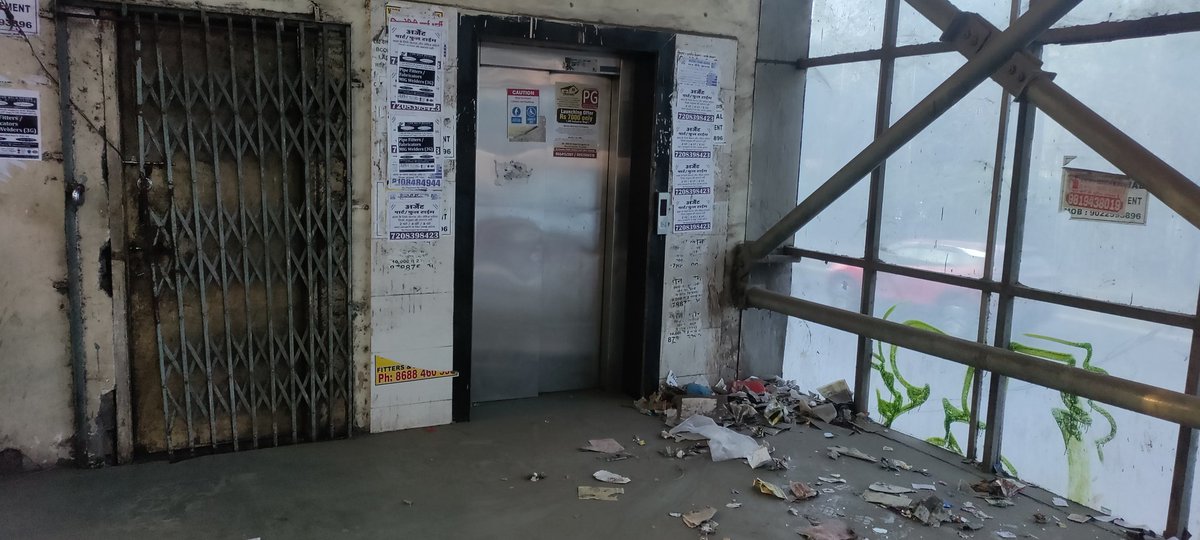 BALA_IBS's tweet photo. @Central_Railway see the condition of Rabale Railway Local station Navi Mumbai Maharashtra @RailMinIndia https://t.co/Q1lDxcoQRP