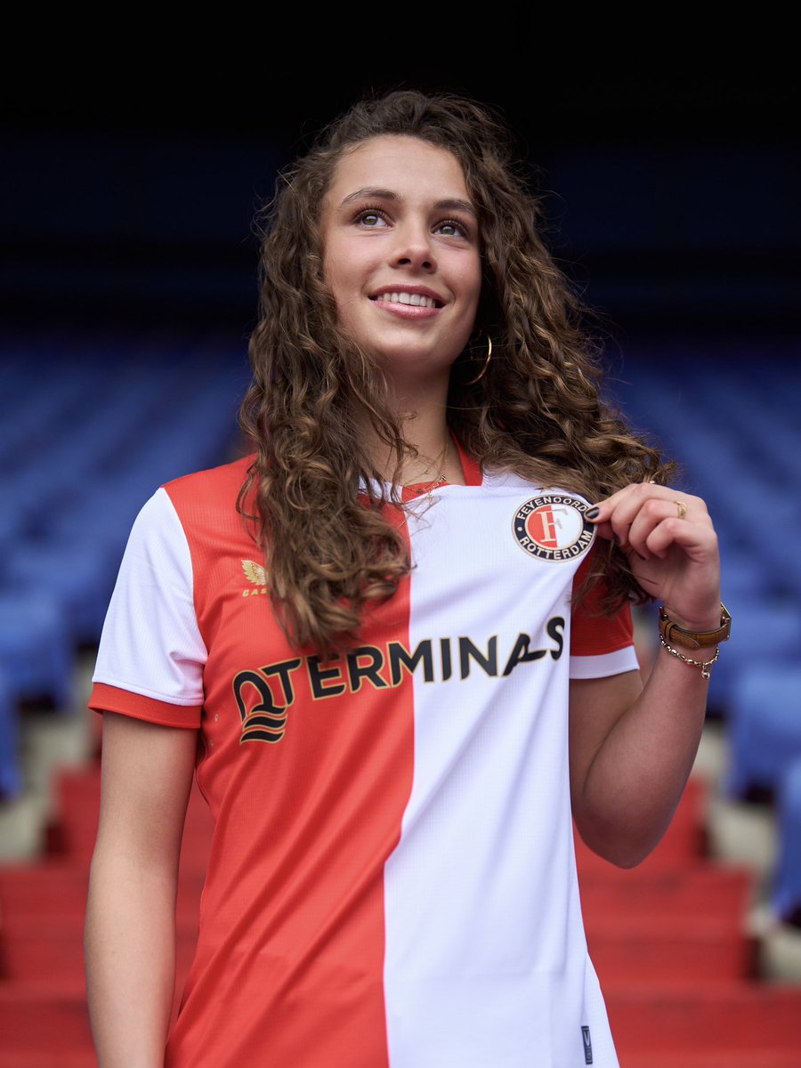 Feyenoord V1 tweet media