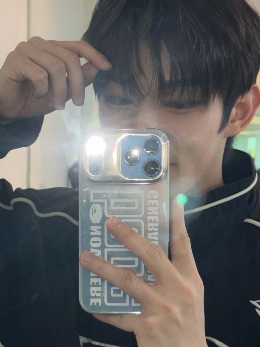 AHOF_official's tweet image. 👀

#AHOF #아홉
#STEVEN #스티븐