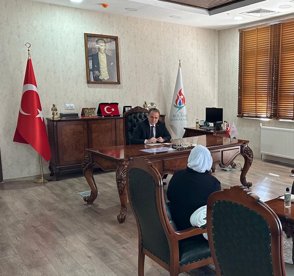 📍Halk Günü Toplantısı

Vatandaşlarımızın istek, şikâyet ve önerilerini dile getirdikleri Devlet ile vatandaşın buluşma noktası olan “Halk Günü” Toplantısı Kaymakamımız Ömer Övünç KOŞANSU, başkanlığında gerçekleştirildi.