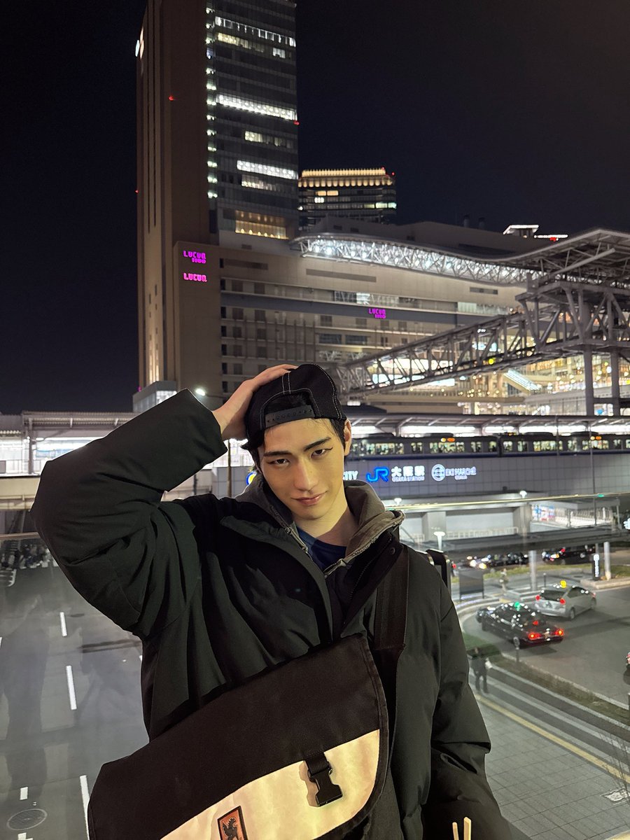 大阪初日ありがとうございました‼️

大阪駅と千歳