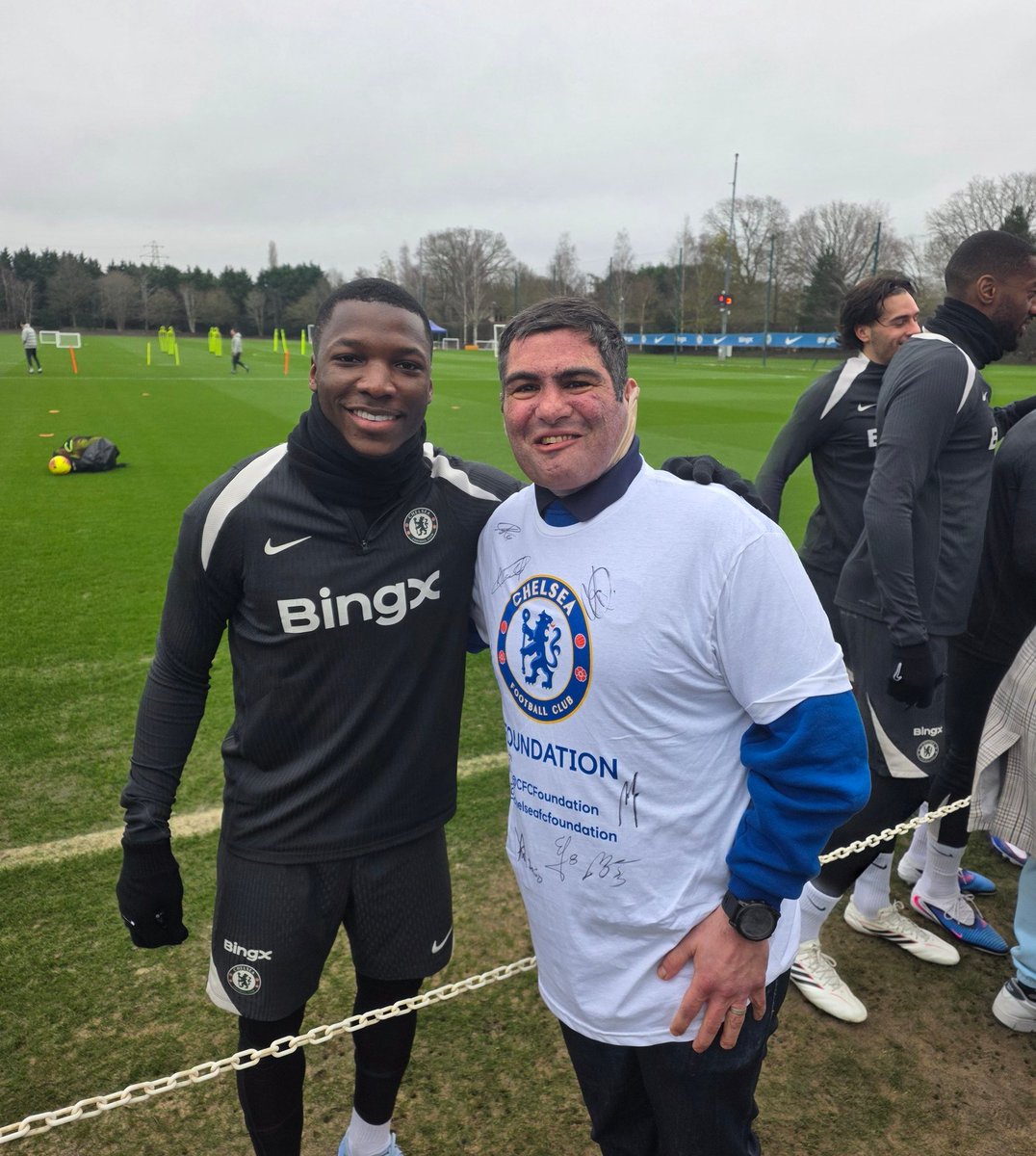 Mus Tary tweet media