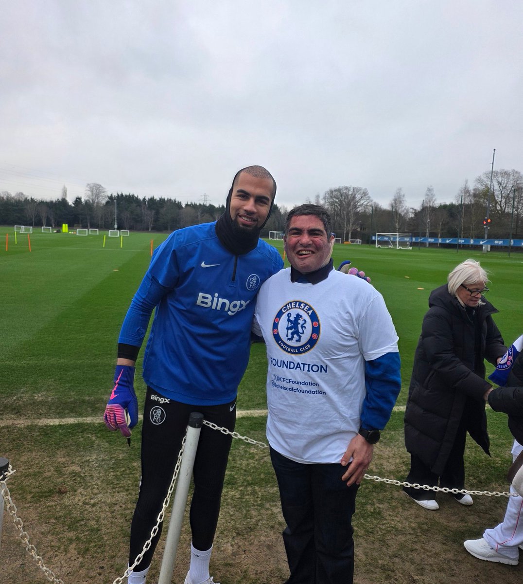 Mus Tary tweet media