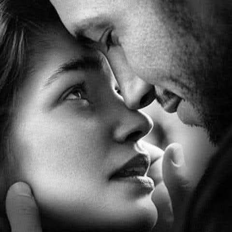 Luse47918021's tweet image. " No eres mi último 
pensamiento al dormir,
ni el primero al despertar.
Eres ese que despierto 
o dormido jamás 
se va de mi mente."