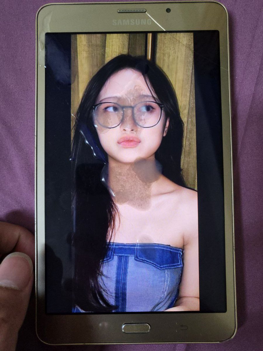 WeilinChong's tweet photo. Enak lagi Muka kau @Keziiacute #pejuhinfoto #kezii #tributecum https://t.co/O0rC6BXBkK