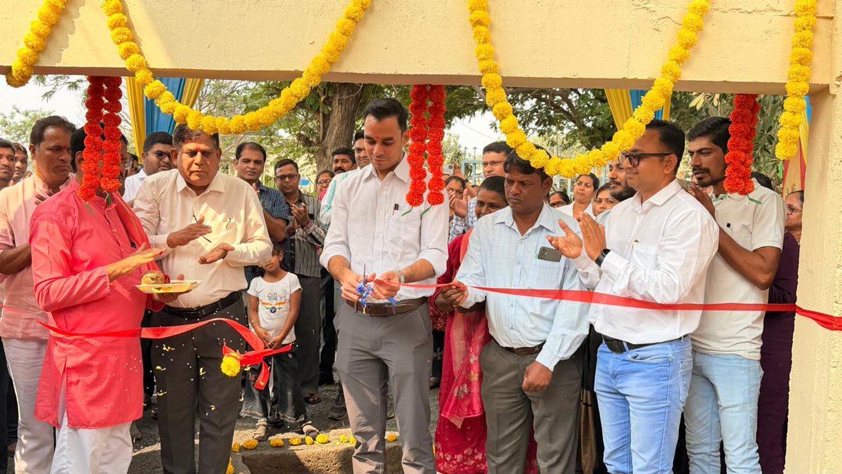 આજ રોજ ડોલવણ તાલુકાના ગાંગપુર ખાતે “જલ અર્પણ દિવસ 2026” નિમિત્તે કાર્યક્રમ યોજાયો. કાર્યક્રમ દરમિયાન જળ સંરક્ષણ, પાણીના યોગ્ય ઉપયોગ અને જનજાગૃતિ અંગે માર્ગદર્શન આપવામાં આવ્યું. 
<a href="/infotapigog24/">Info Tapi GoG</a> 
<a href="/CMOGuj/">CMO Gujarat</a> 
<a href="/WASMOCommunity/">WASMO</a>