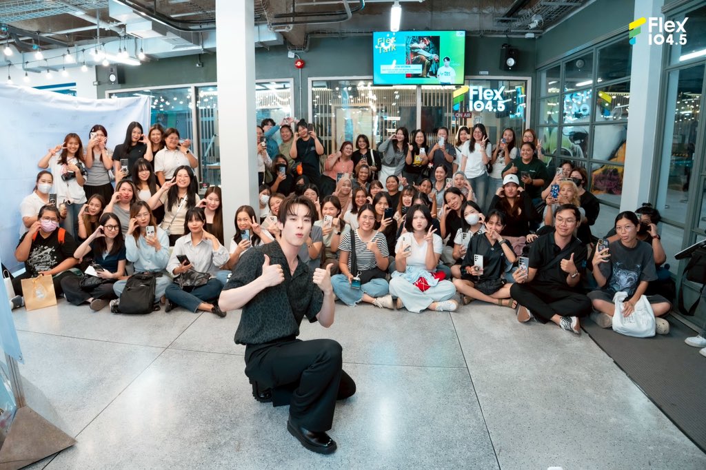 Flex 104.5 tweet media