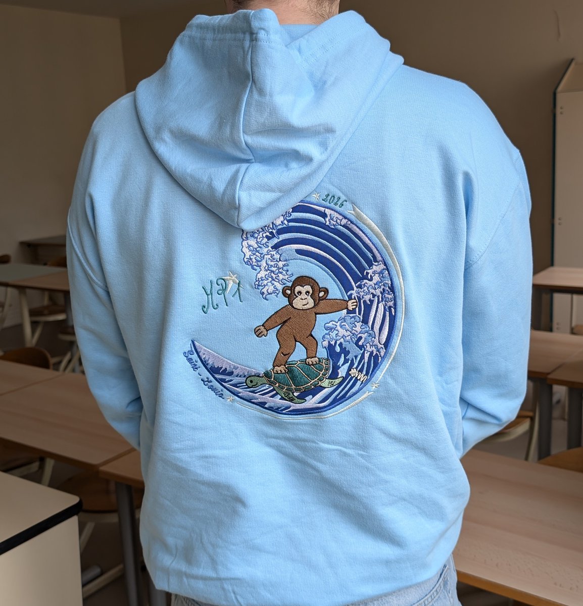 Les pulls de classe sont arrivés et ils sont bien méchants ⚔️