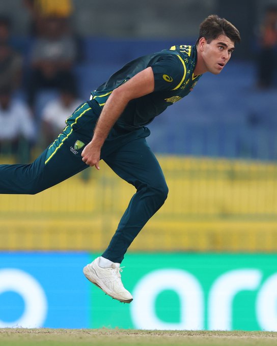 Australia firmly at the top against Oman!