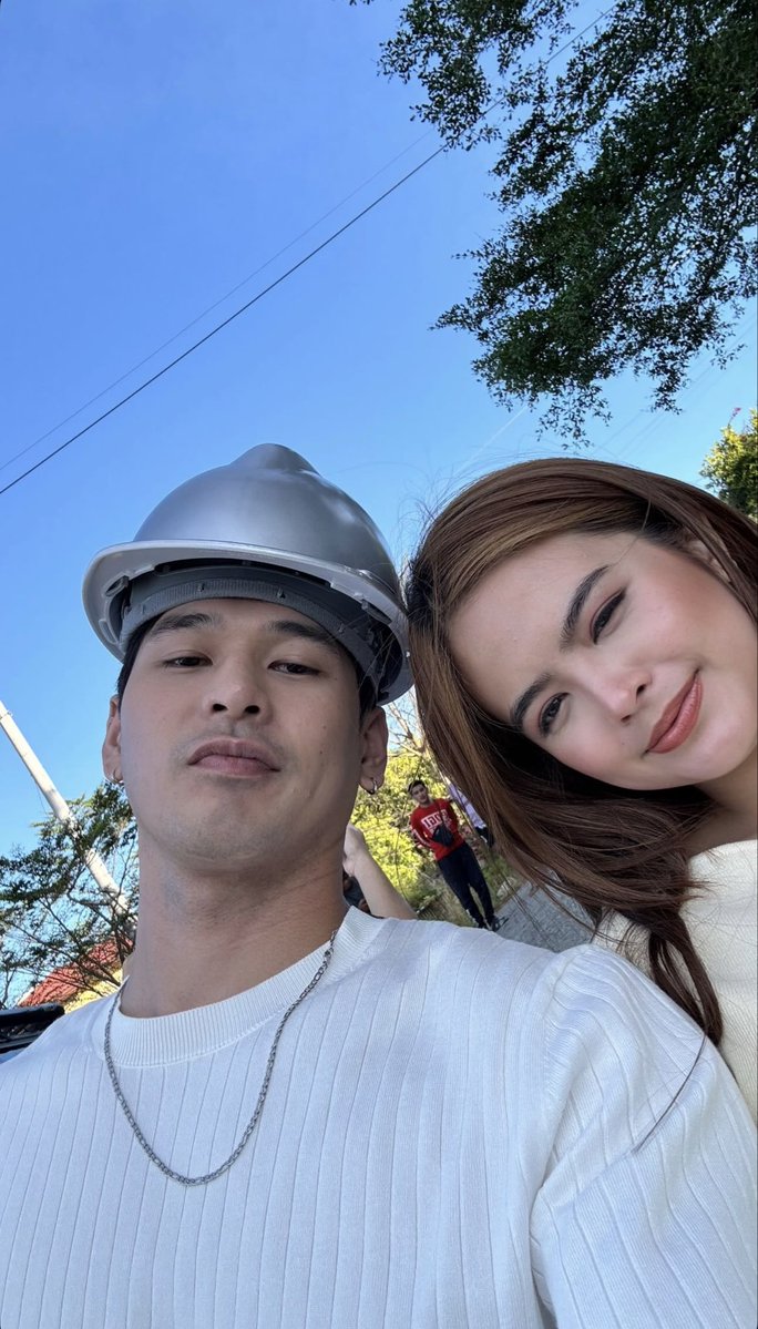 supportive husband na dinalaw sa work si wifey

VIARKIN IN LOVENAT