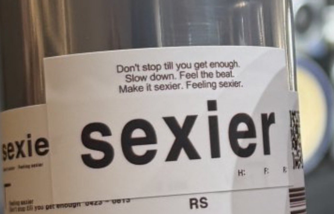 อหหห เพลงโคตรโป๊ชั้นแอบเสียว เห็นบอกว่ามีท่อน อ๊าๆๆ คือ??55555566556566