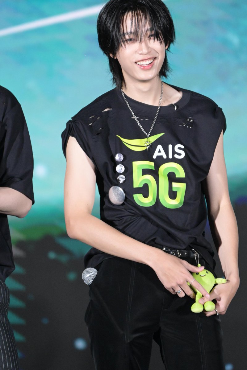 ทีมที่แพ้ ก็ต้องดูแลตัวเอง 
อะหยอกๆๆ น่ารักขนาดนี้ จะเรียกว่าลงโทษได้ยังไงกัน 🥹🫶

ใครใจละลายจากโมเมนต์นี้บ้าง มาหวีดกันตรงนี้เลย! 👇

#AISINFINITEUS
#AISwithTHANKS 💚