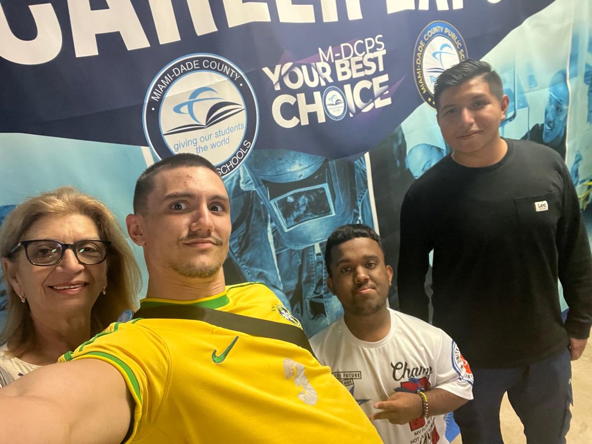 sunset_adult_ed's tweet image. Our GED students took the next step toward their future at the Career Expo 2026! 🎓✨ They explored post-graduation pathways and gathered valuable information about in-demand career opportunities.
#yourbestchoicemdcps #CareerReady #WorkforceDevelopment
@SuptDotres @mantilla1776