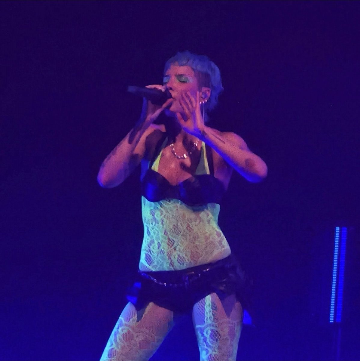Four nights going Back to Badlands with <a href="/iamhalsey/">Halsey Tinder</a> and I feel so honoured, so proud, and so, so, so glad that h is still here making incredible music and performing like this. Truly the best she's ever been!!!!