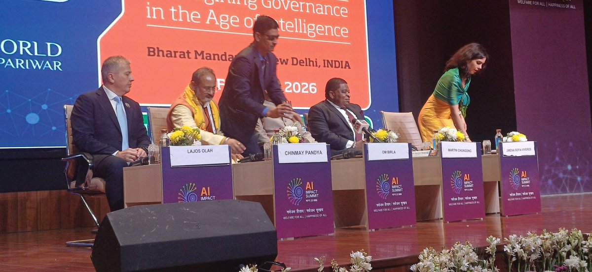 AI Sumit में आओ। देखो यहां आए लोगों की गंभीरता, जिन्होंने कई दिन पहले से रजिस्ट्रेशन करवाया है। भीड़ अपार है लेकिन ऑडिटोरियम में पिन ड्रॉप साइलेंस हैं, लोग ध्यान से सुन रहे हैं। 
Event सुपर हिट है।
#AIImpactSummit2026 #BharatMandapam