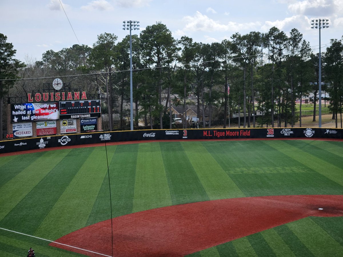 ULDiamondClub's tweet photo. #GameDay at @TheTigue. Come out and support your @RaginCajunsBSB team!
#GeauxCajuns #WeAreLouisiana #BaseballLife #NCAABaseball #SunBeltBSB https://t.co/ZxAIpGifa5