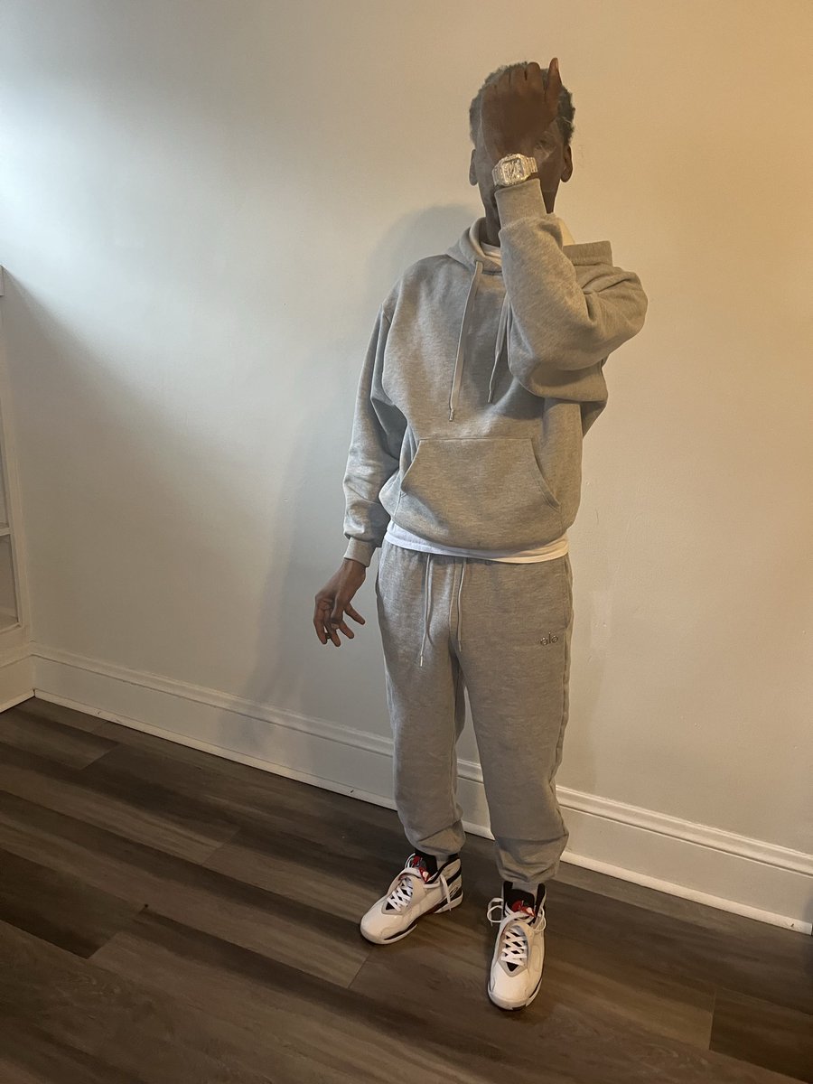 24vello's tweet photo. Fuk Crashing Out Nigga Life Been Great https://t.co/x7D4G8Hq2Y