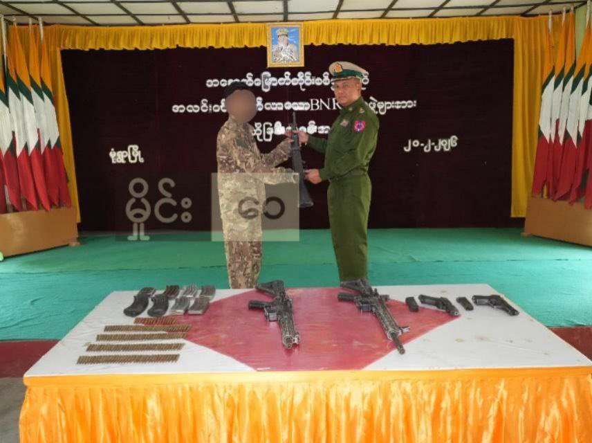 MoeSatKhinn's tweet image. In a dedicated effort to advance national peace &amp;amp; stability, five members of the #BNRA have returned to the legal fold, surrendering 5 firearms to the Tatmadaw. A warm welcome is extended to all others seeking to join this progress.
#Myanmar #PeaceAndStability #NationalProgress
