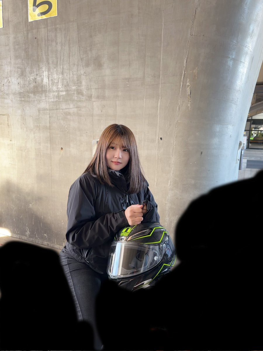 reina_57310's tweet image. 新しいバイクが仲間になりました！！

動画23時公開です！！
ハナキン夜更かしですよー！😂😂✨🏍️

眠い人は明日見てください🙇‍♀️
遅くなりましたー！

youtube.com/@reina_57310
　
#バイク女子 
#納車
#バイク
